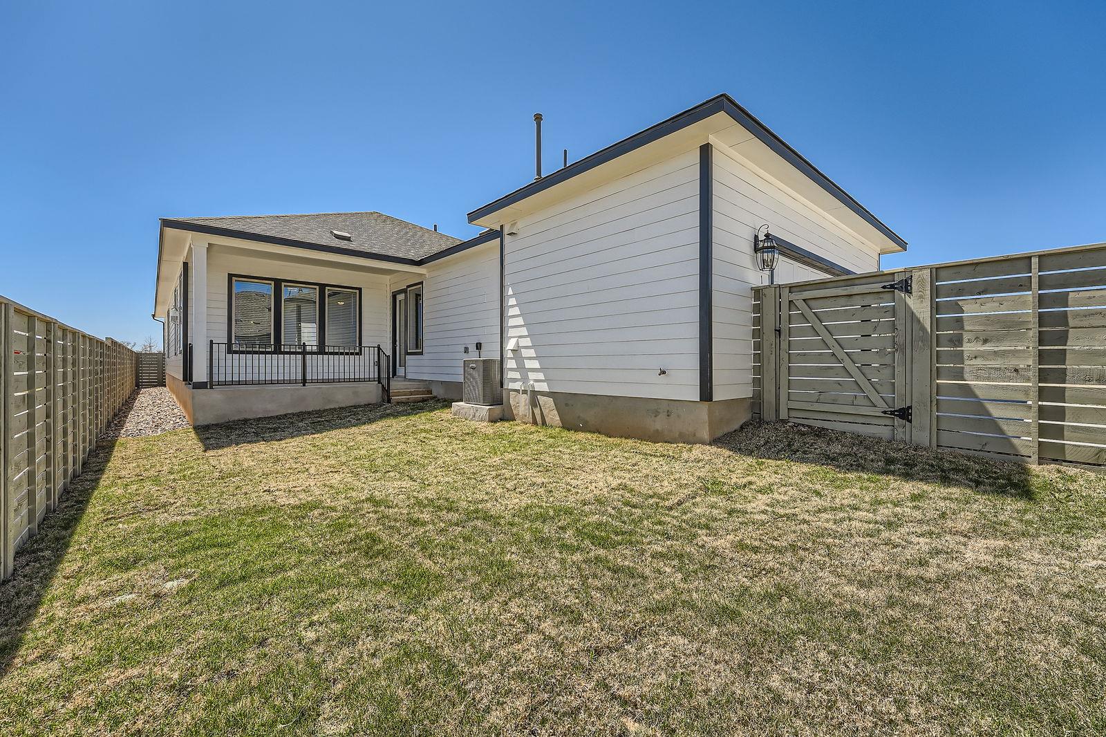 144 Adelton Blvd, Bastrop, TX 78602