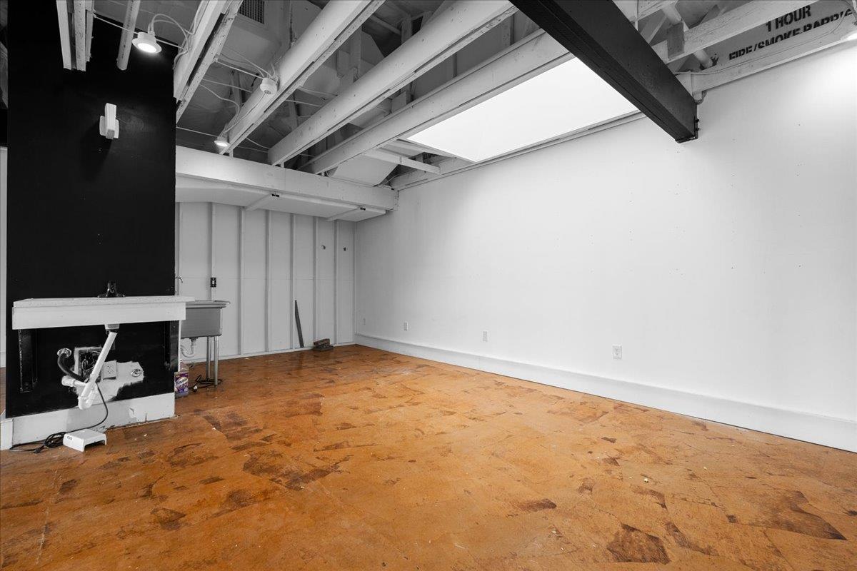 117 East St # 200, Hutto, TX 78634