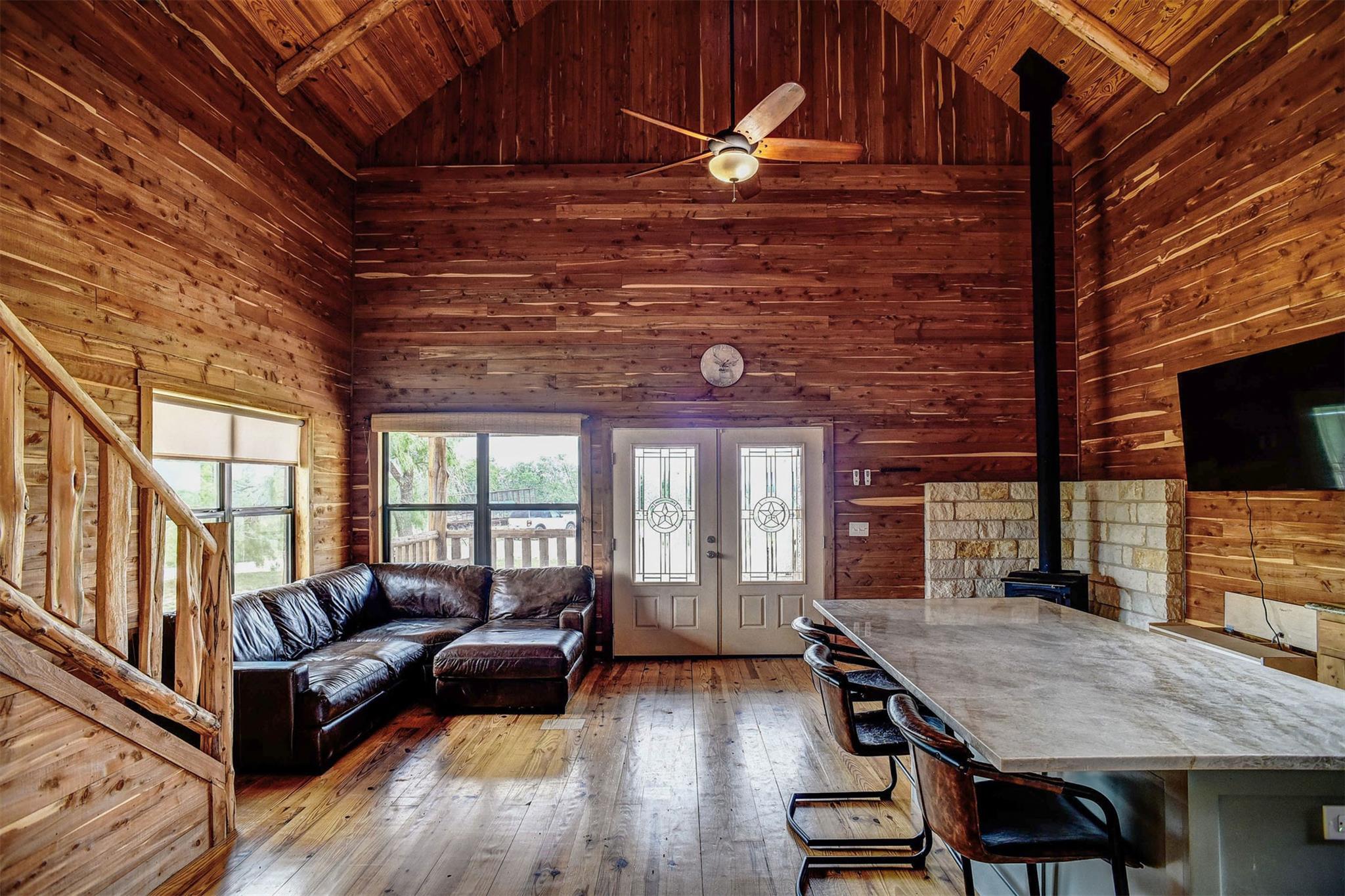 323 CR 446, Gonzales, TX 78629