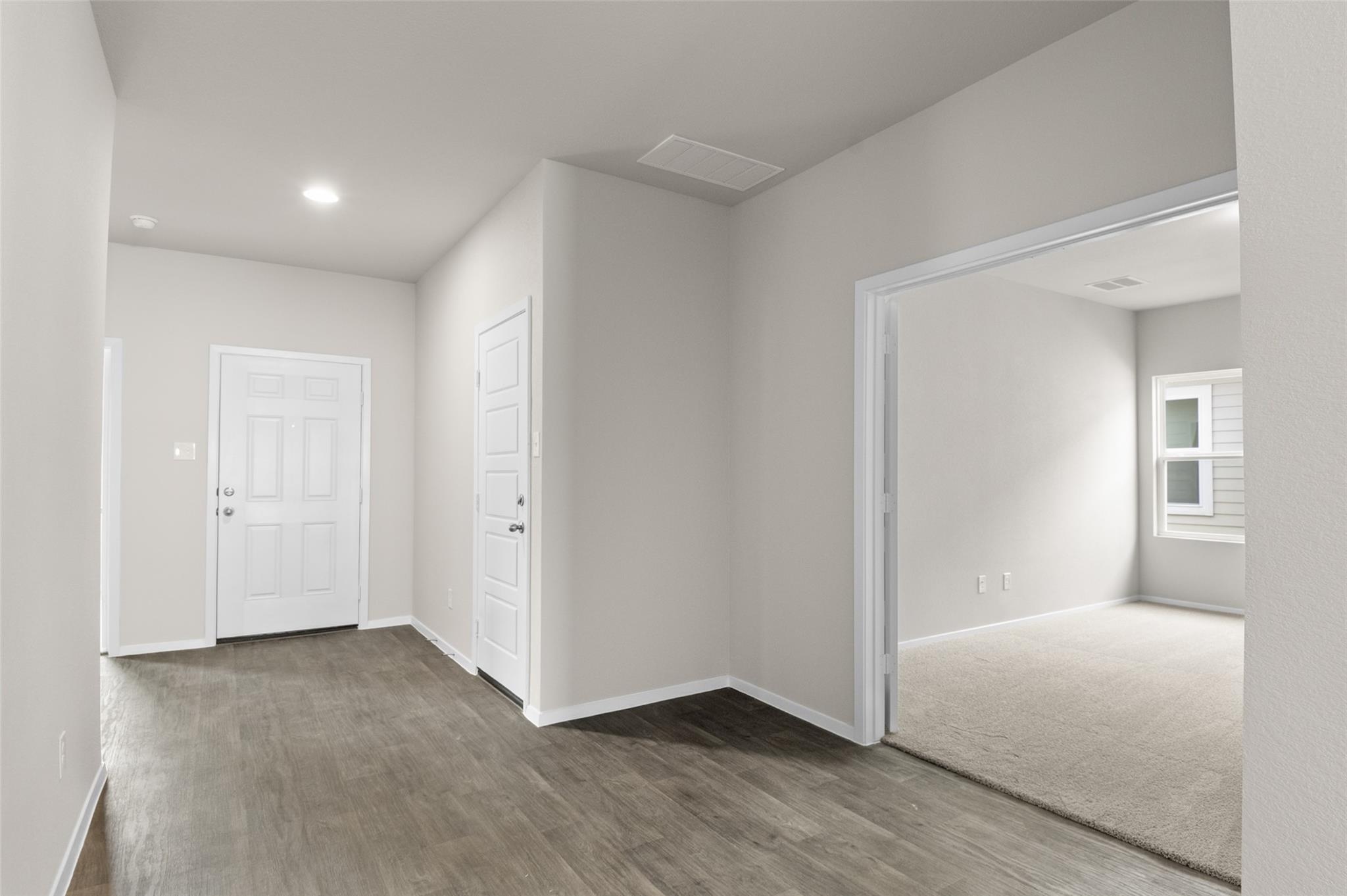 125 Chesterfield Dr, Kyle, TX 78640