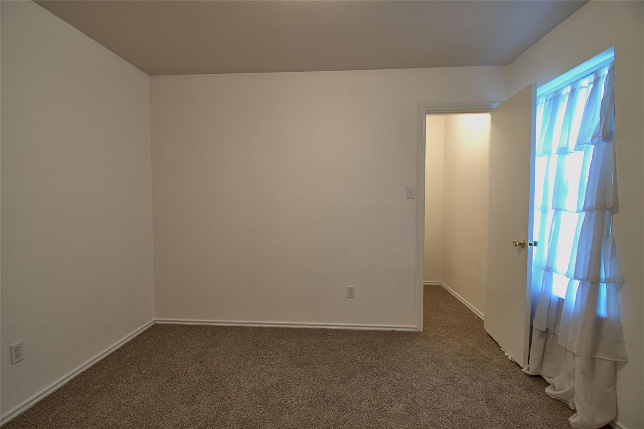 226 Sylvan St, Hutto, TX 78634