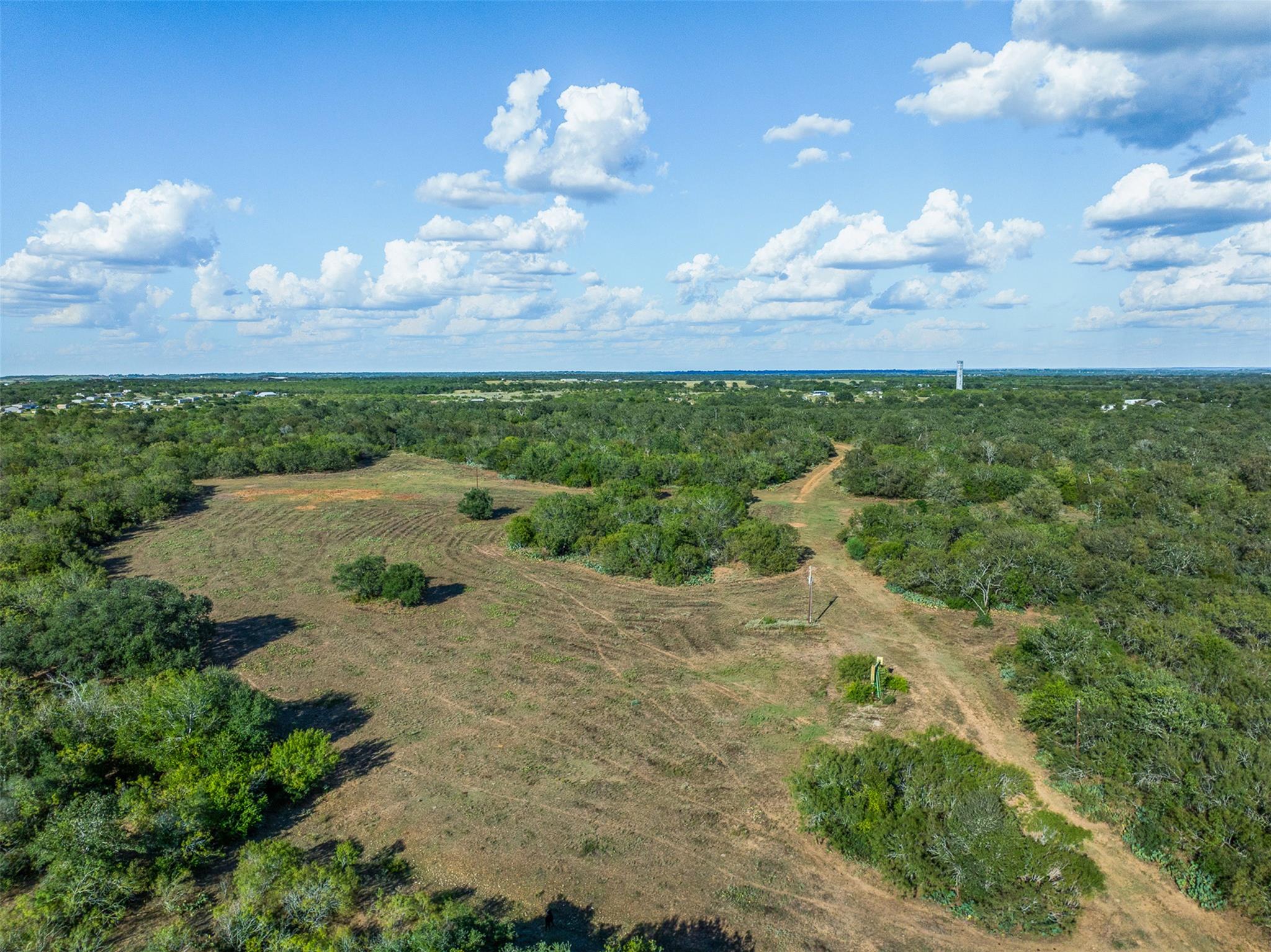 399 Seals Creek Rd, Lockhart, TX 78644