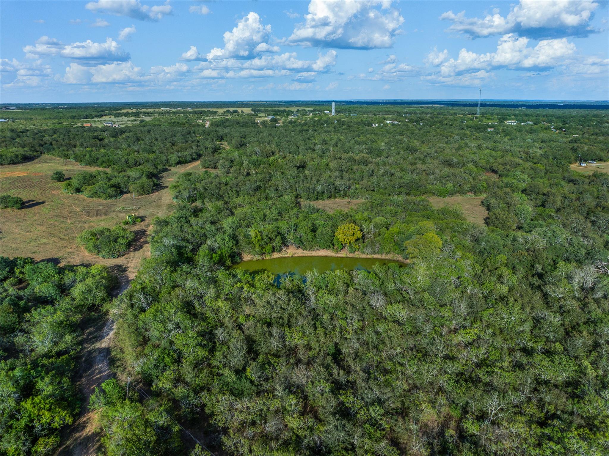 399 Seals Creek Rd, Lockhart, TX 78644