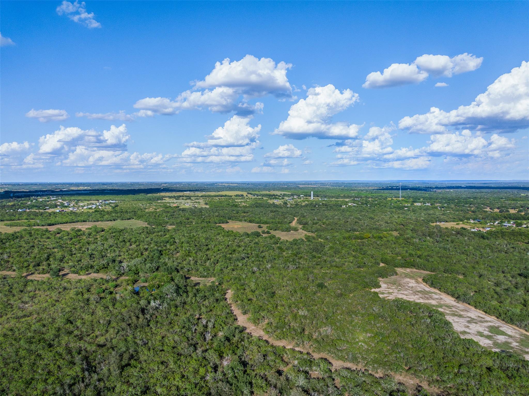 399 Seals Creek Rd, Lockhart, TX 78644