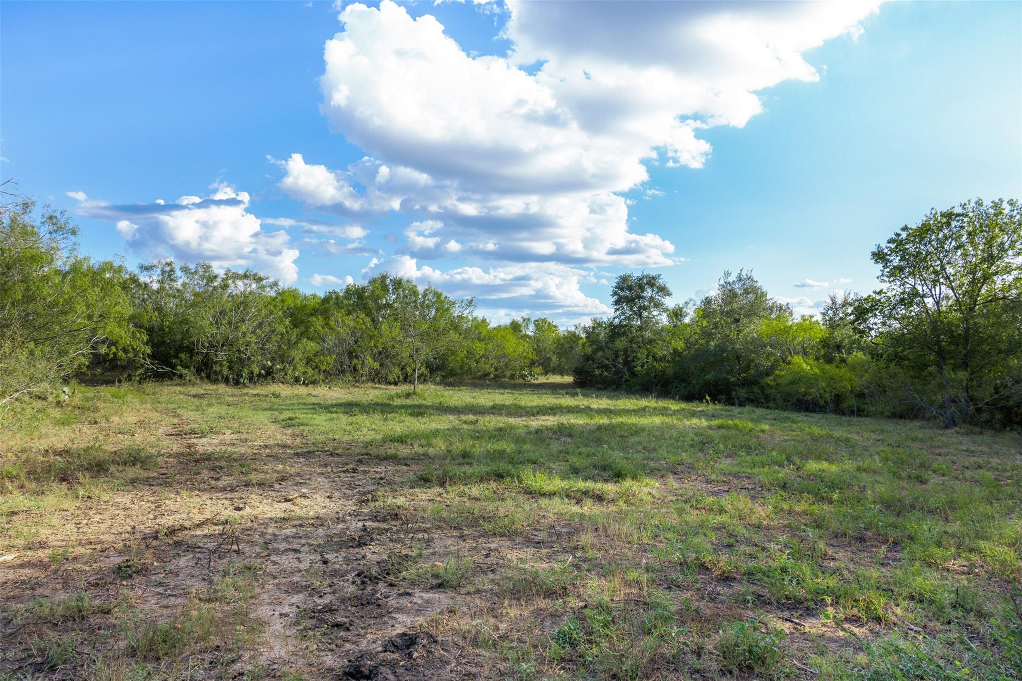 399 Seals Creek Rd, Lockhart, TX 78644