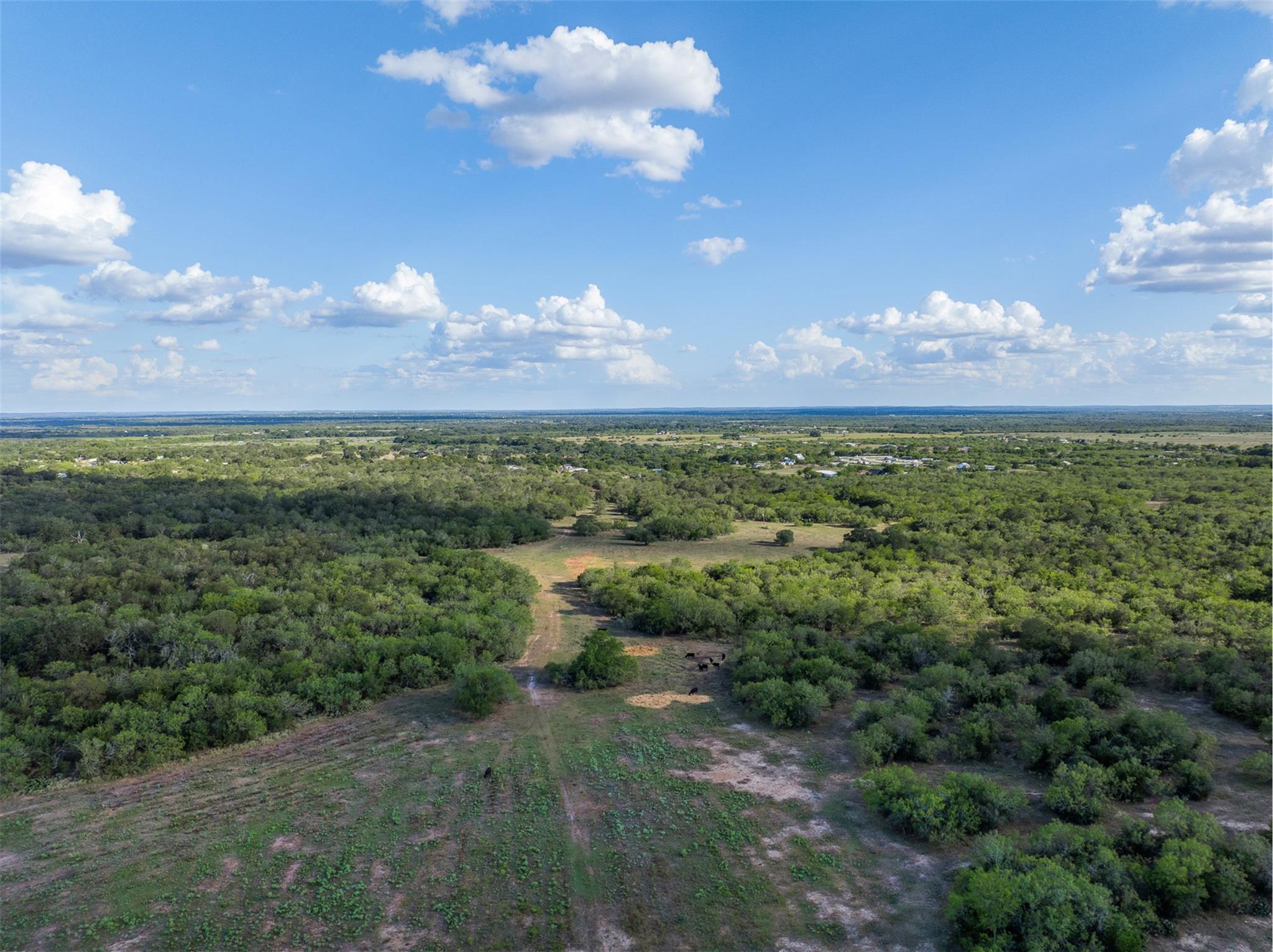 399 Seals Creek Rd, Lockhart, TX 78644