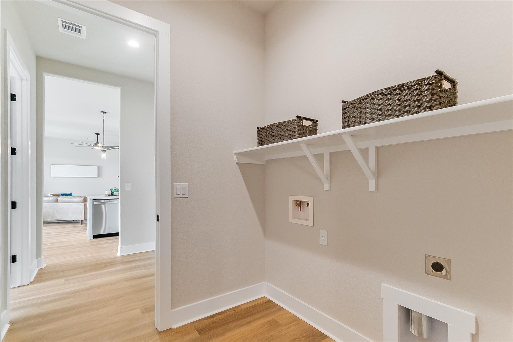 111 Draper Ln, Bertram, TX 78605