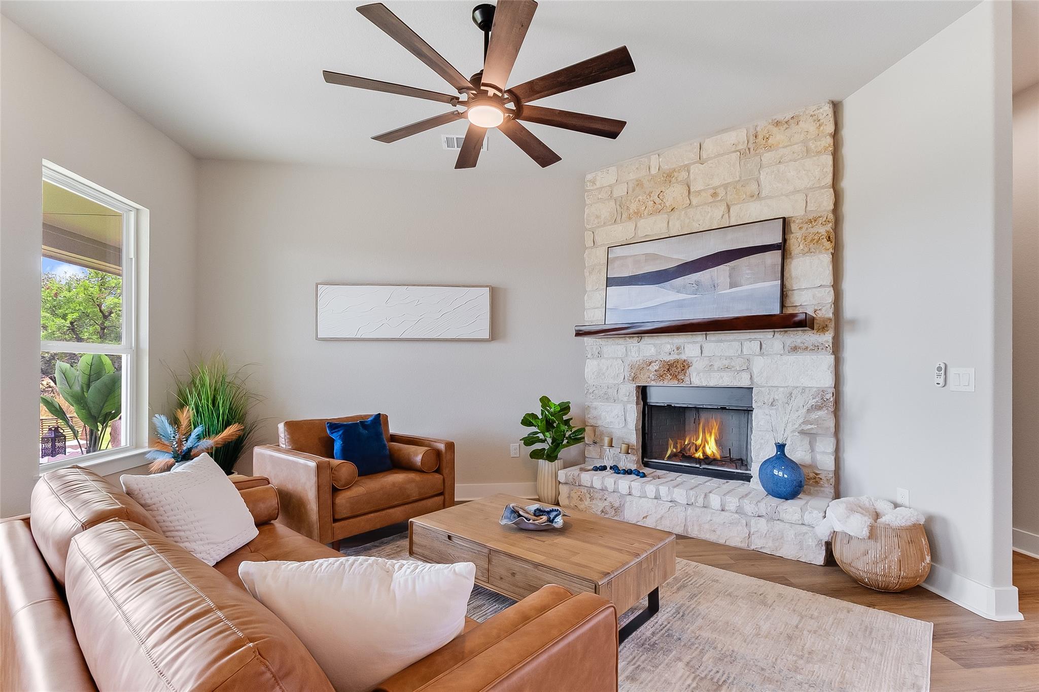 111 Draper Ln, Bertram, TX 78605