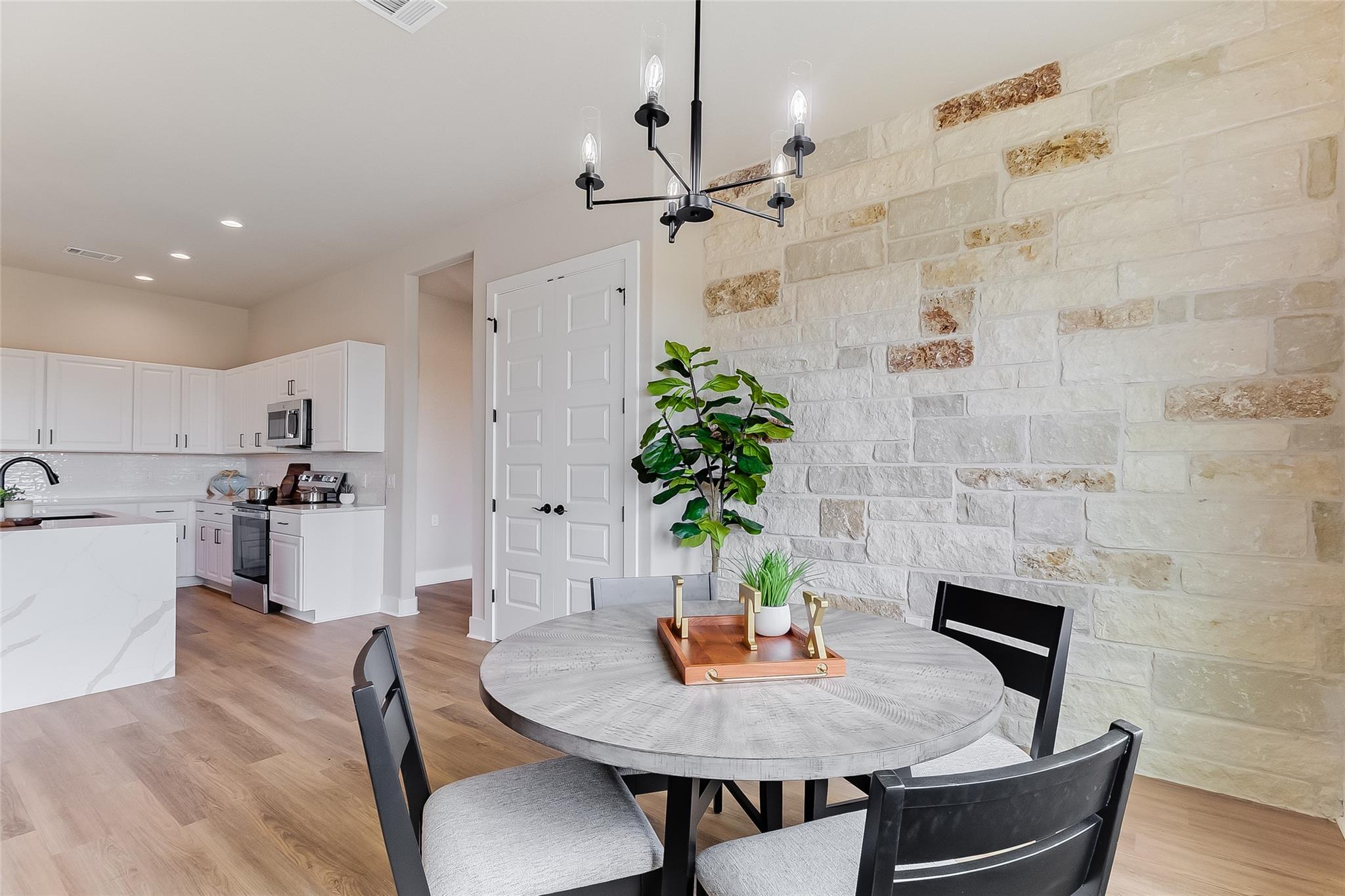 111 Draper Ln, Bertram, TX 78605