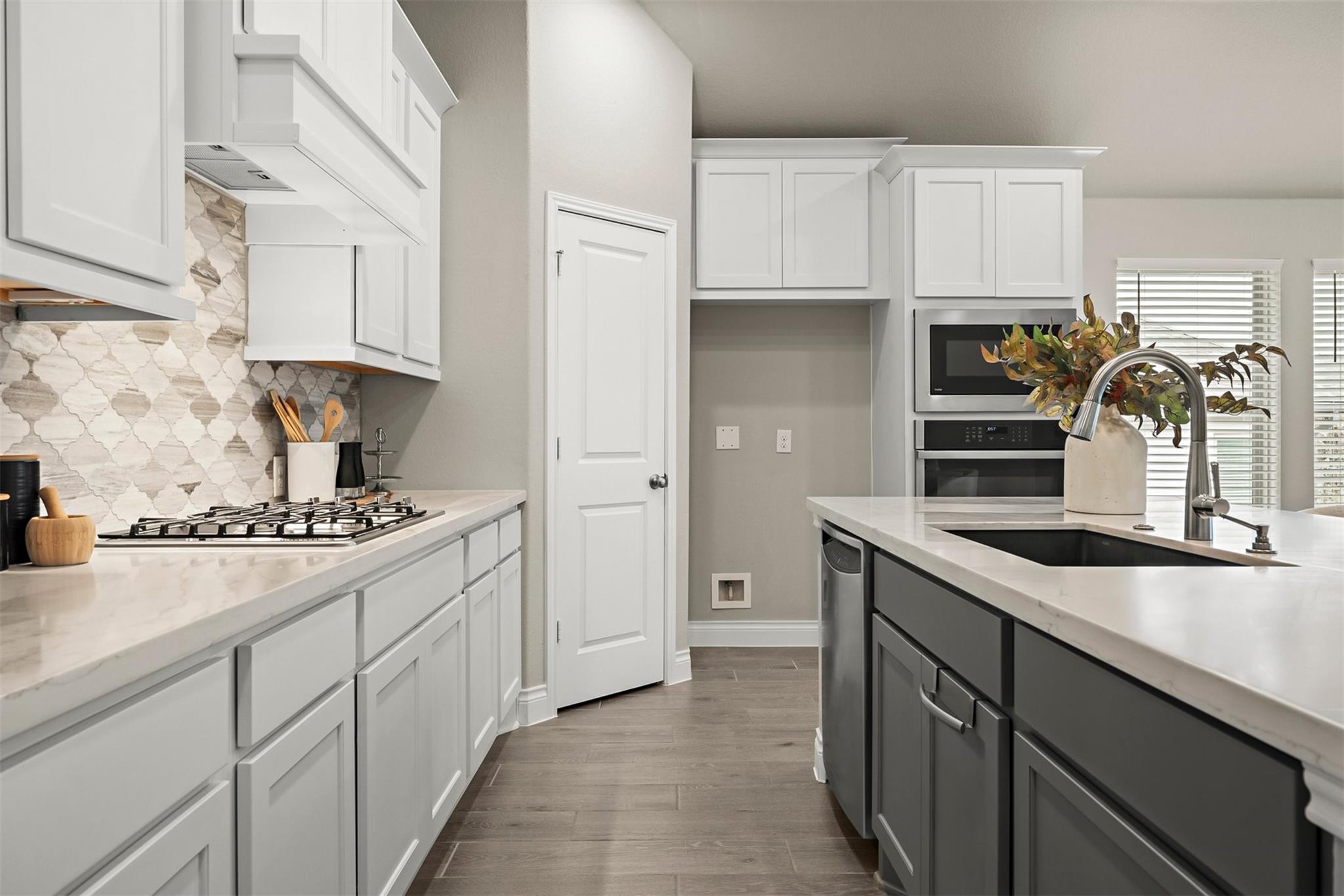 112 Gabriel Point Ln, Georgetown, TX 78628