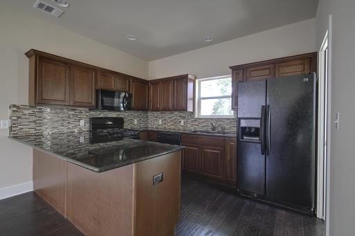 921 E 37th St # B, Austin, TX 78705