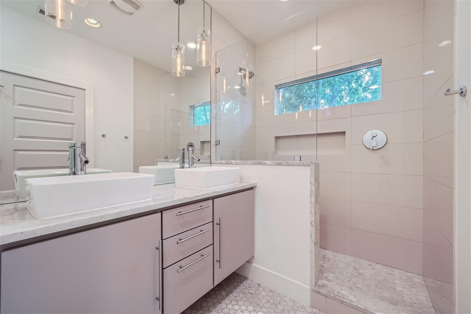 6002 Camino Real Rd, Austin, TX 78757