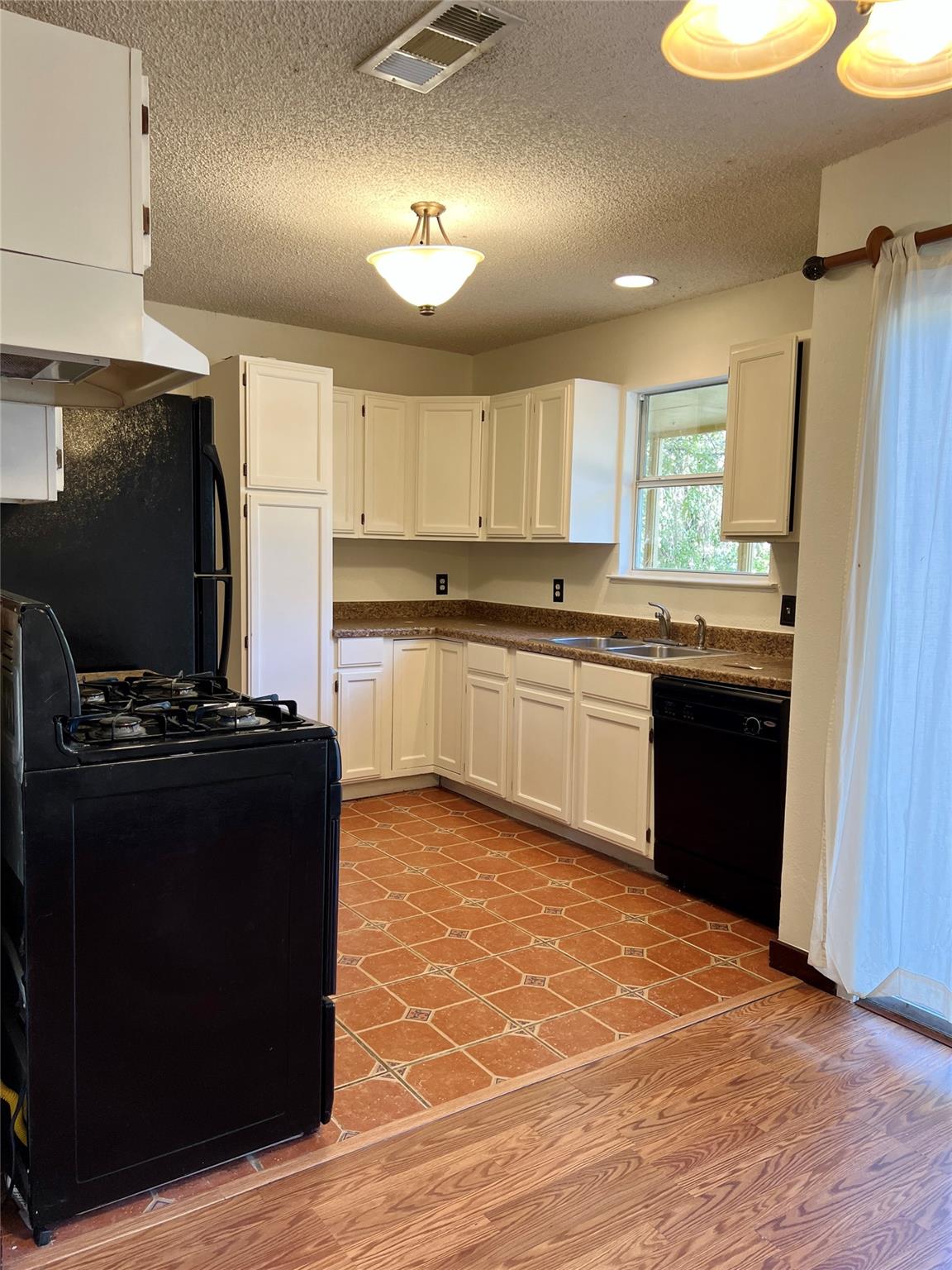 5411 Harmon Ave, Austin, TX 78751