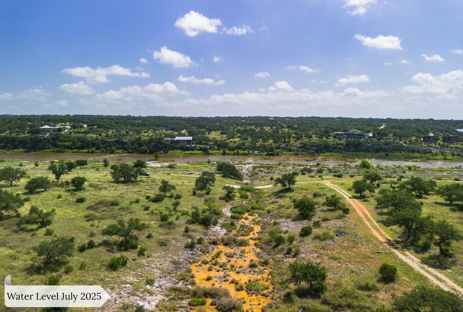 900 Rio Vista Rd, Johnson City, TX 78636