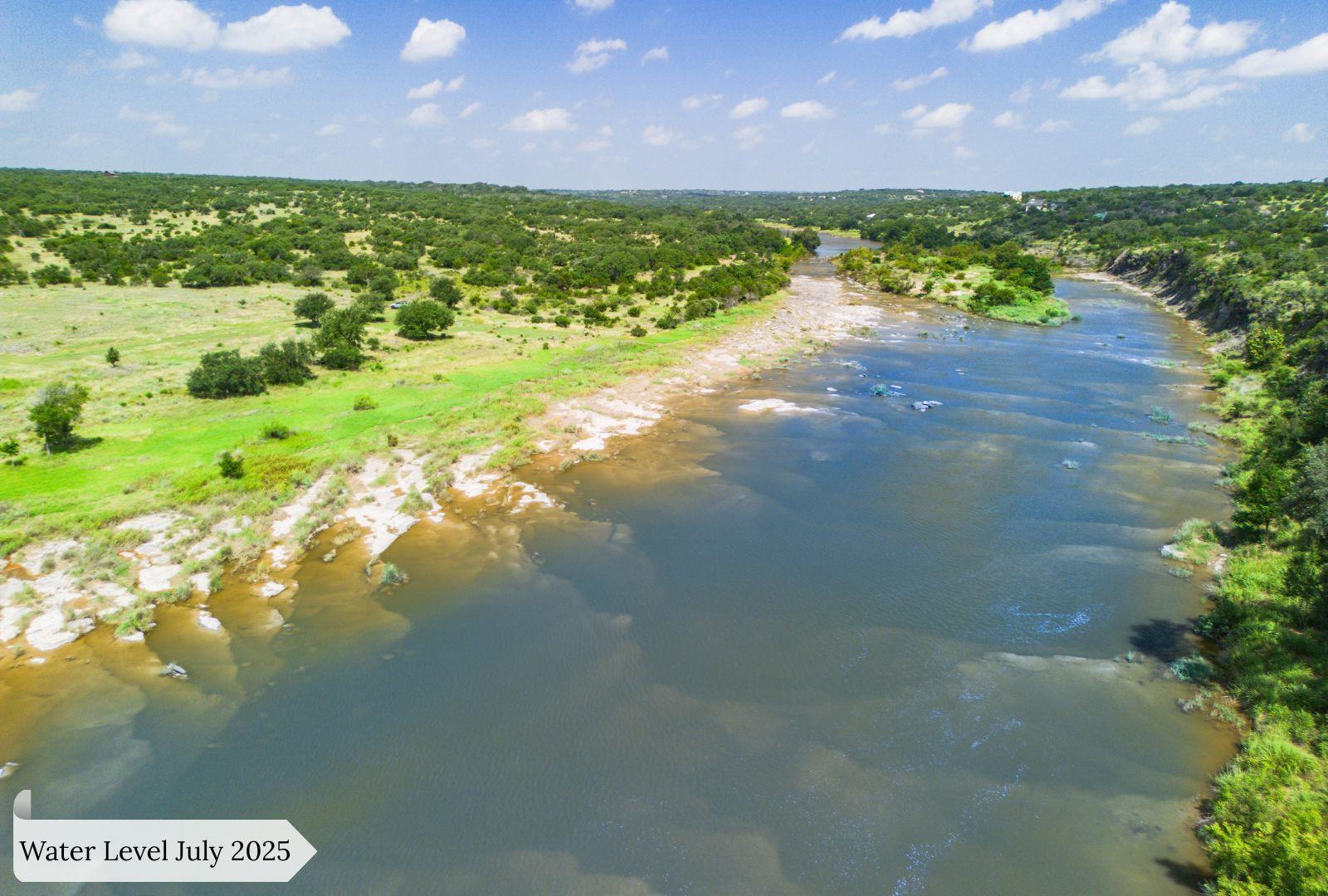 900 Rio Vista Rd, Johnson City, TX 78636