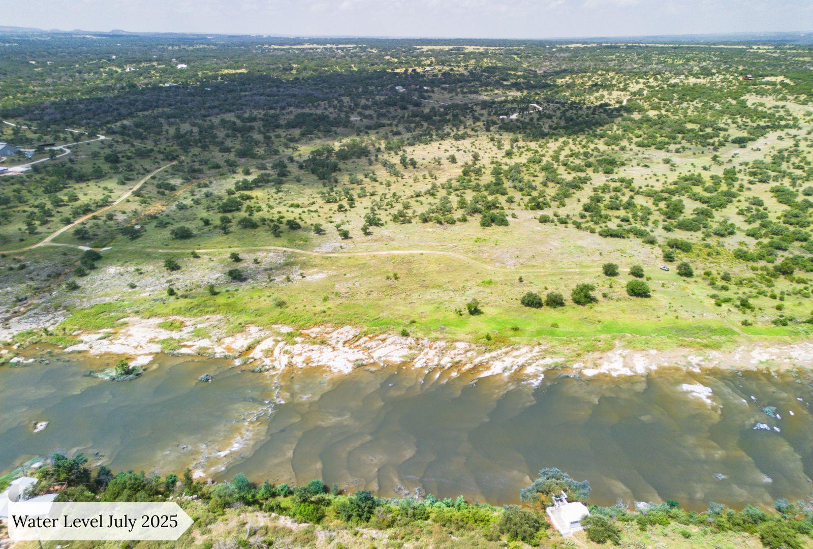 900 Rio Vista Rd, Johnson City, TX 78636