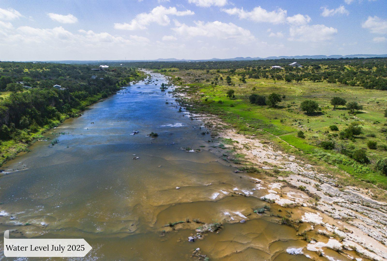 900 Rio Vista Rd, Johnson City, TX 78636