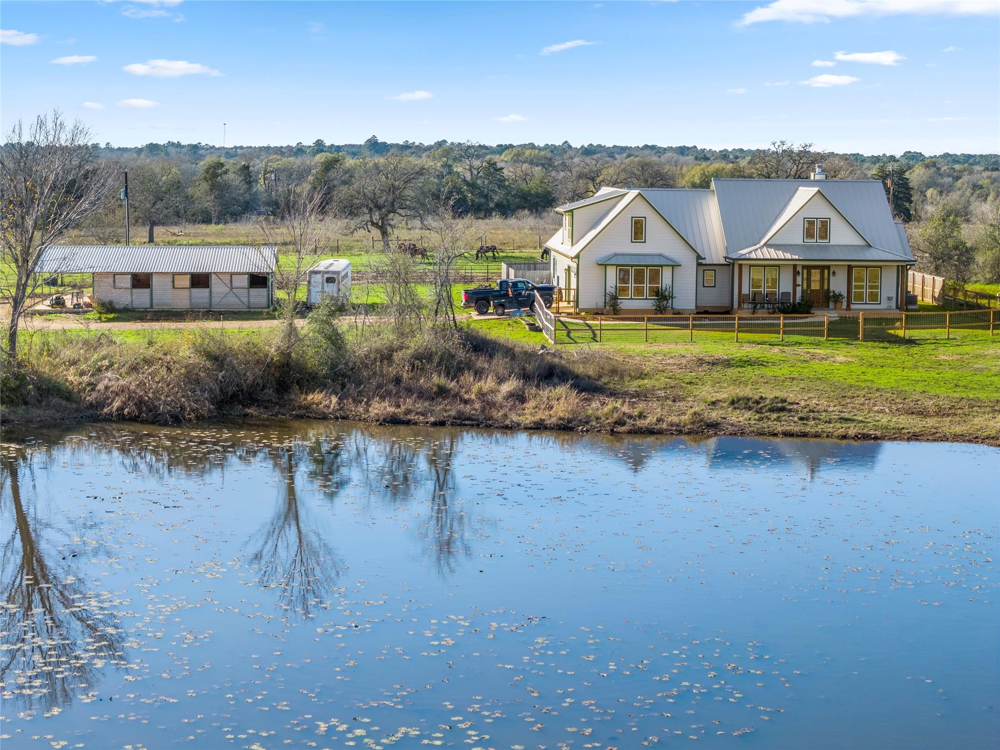 1430 Antioch Rd, Paige, TX 78659