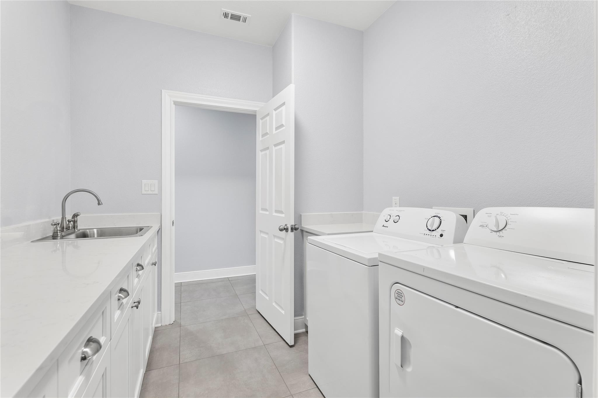 1430 Antioch Rd, Paige, TX 78659