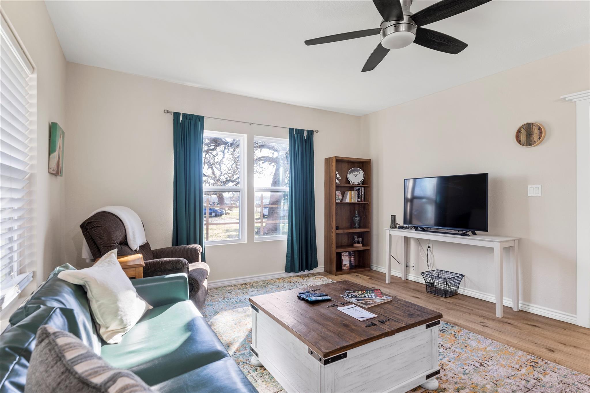 1430 Antioch Rd, Paige, TX 78659