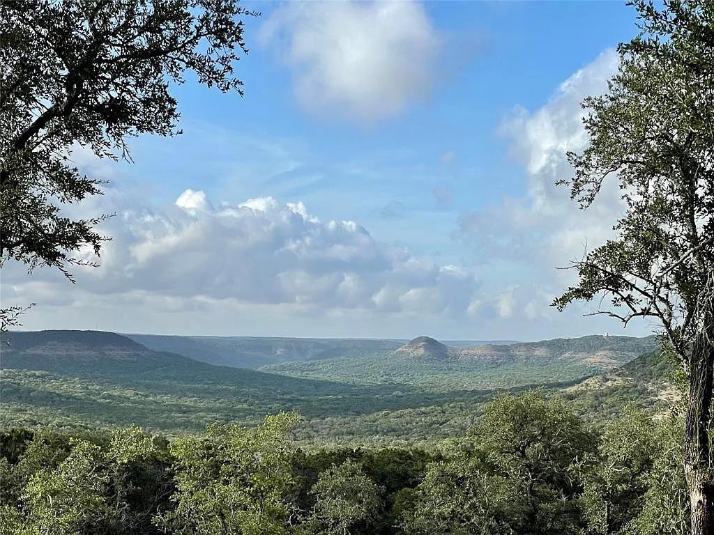 640 Ghost Dancer, Fischer, TX 78623