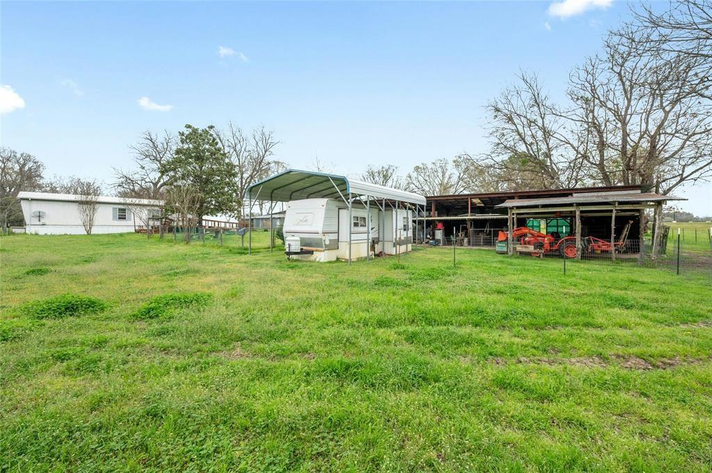 566 N State Hwy 95, Bastrop, TX 78602