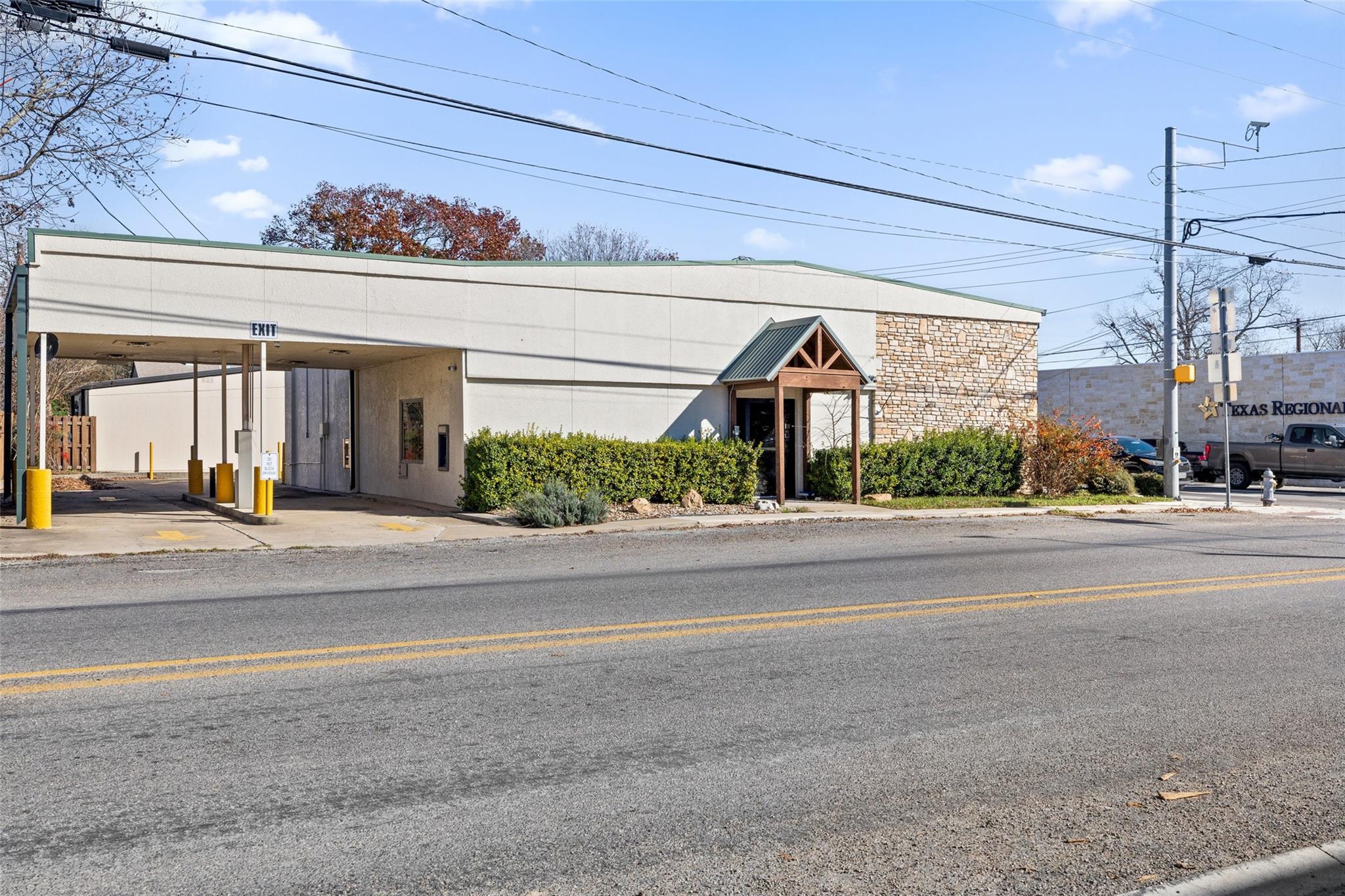 401 Main St, Blanco, TX 78606