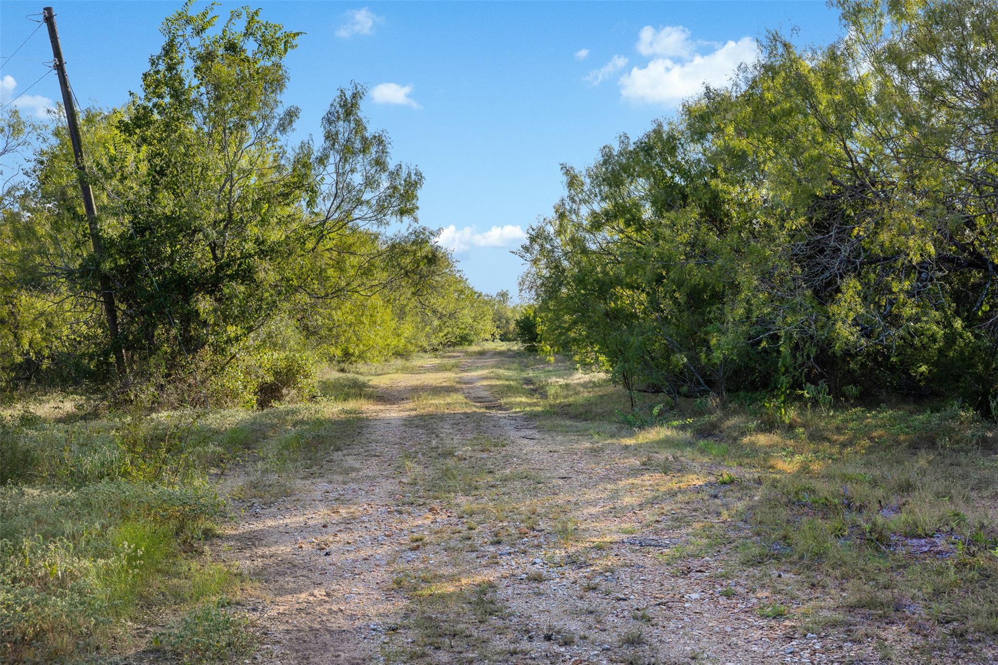 399 Seals Creek Rd, Lockhart, TX 78644
