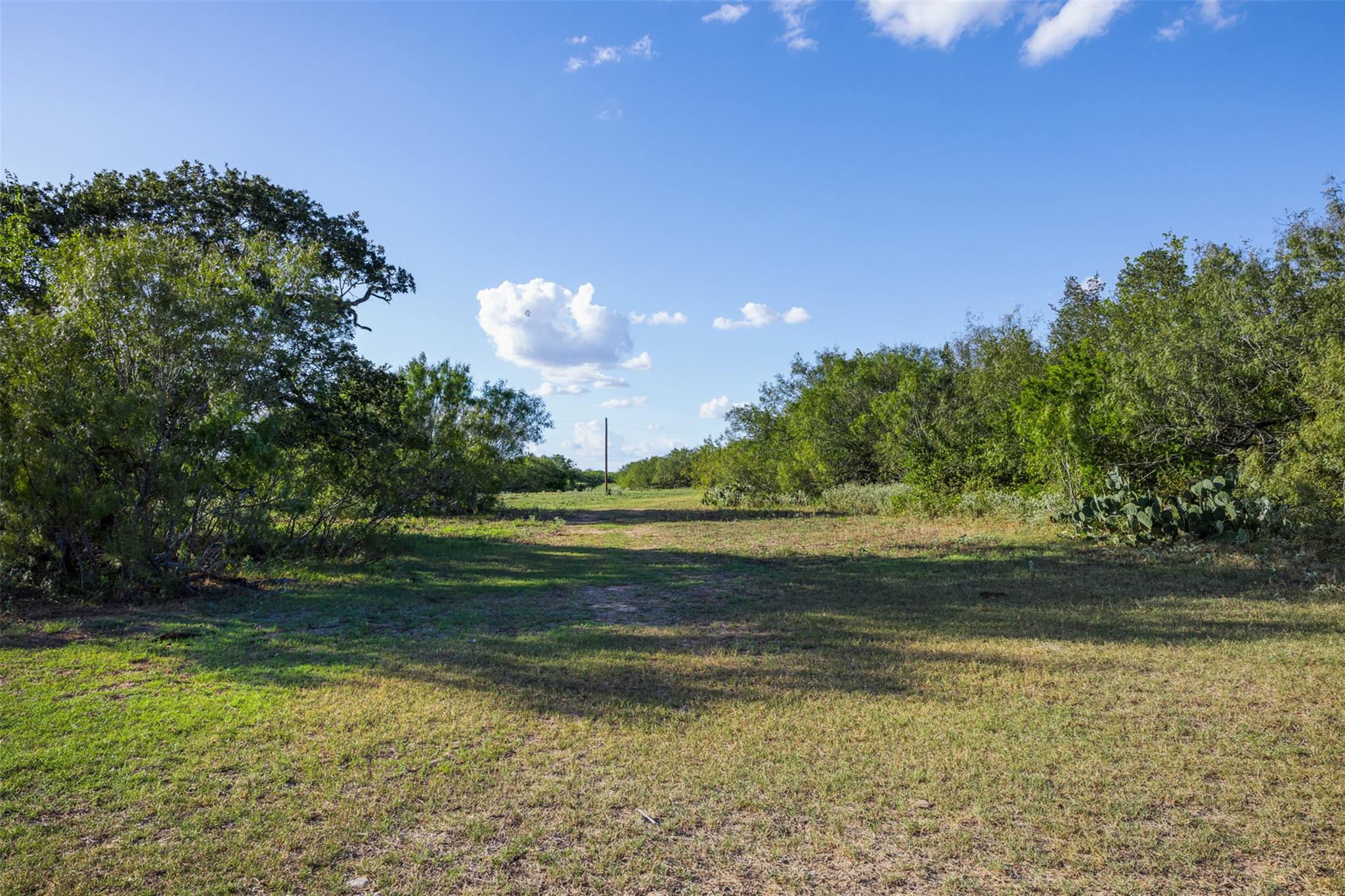 399 Seals Creek Rd, Lockhart, TX 78644