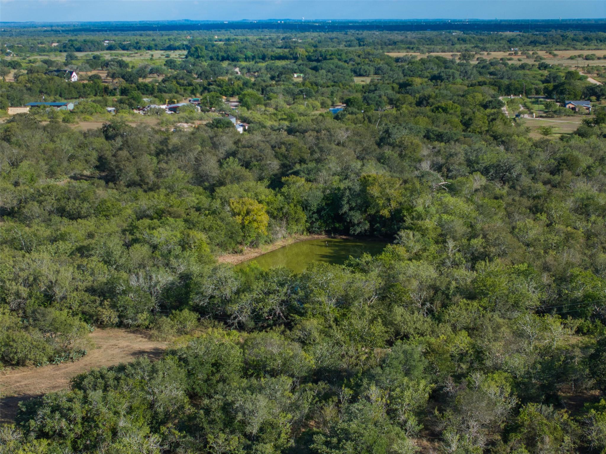 399 Seals Creek Rd, Lockhart, TX 78644