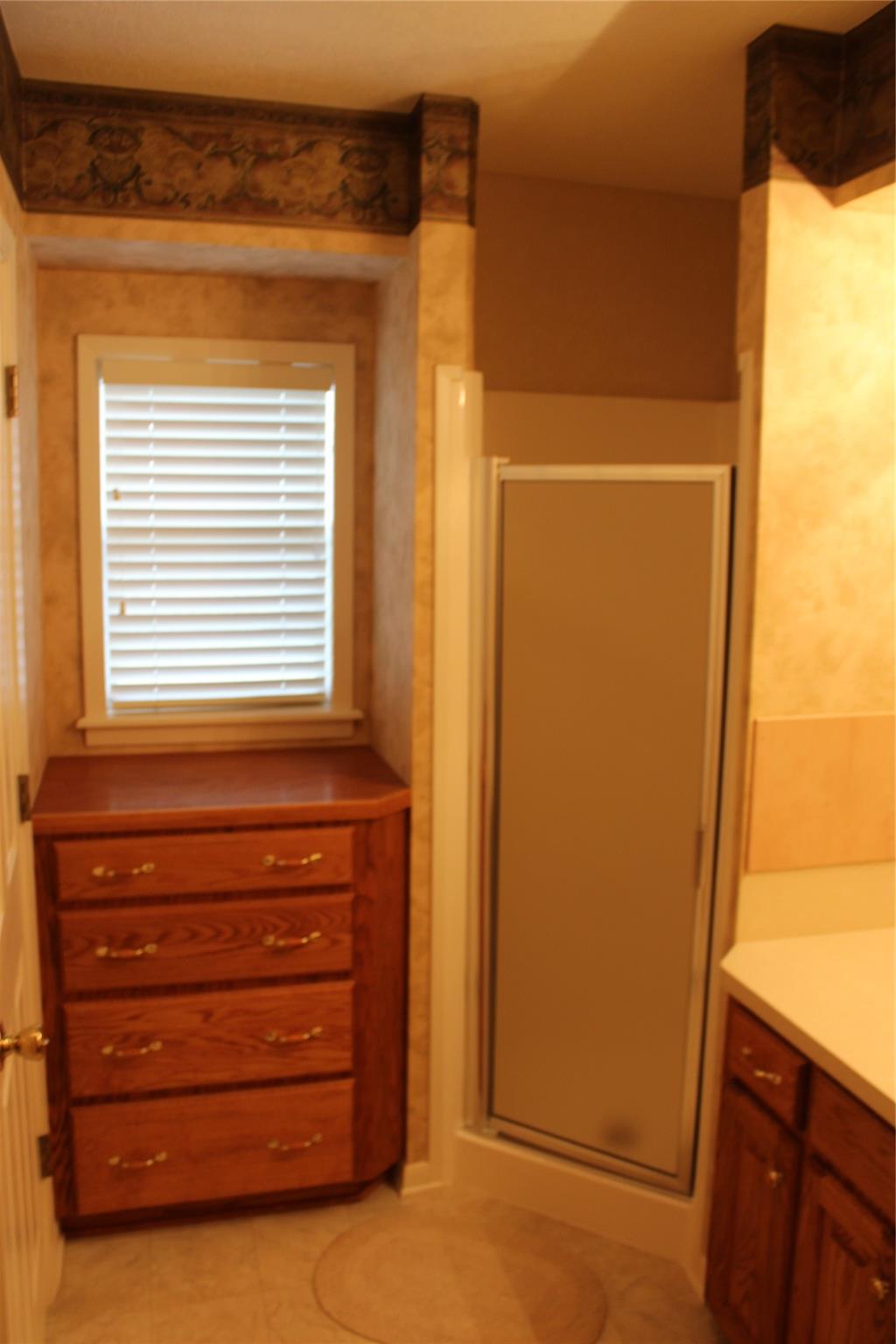 963 County Road 176, Hallettsville, TX 77964