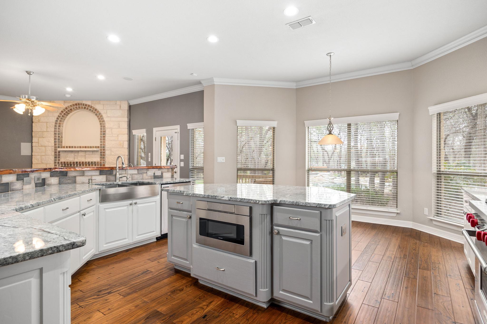 204 Woodland Park, Georgetown, TX 78633