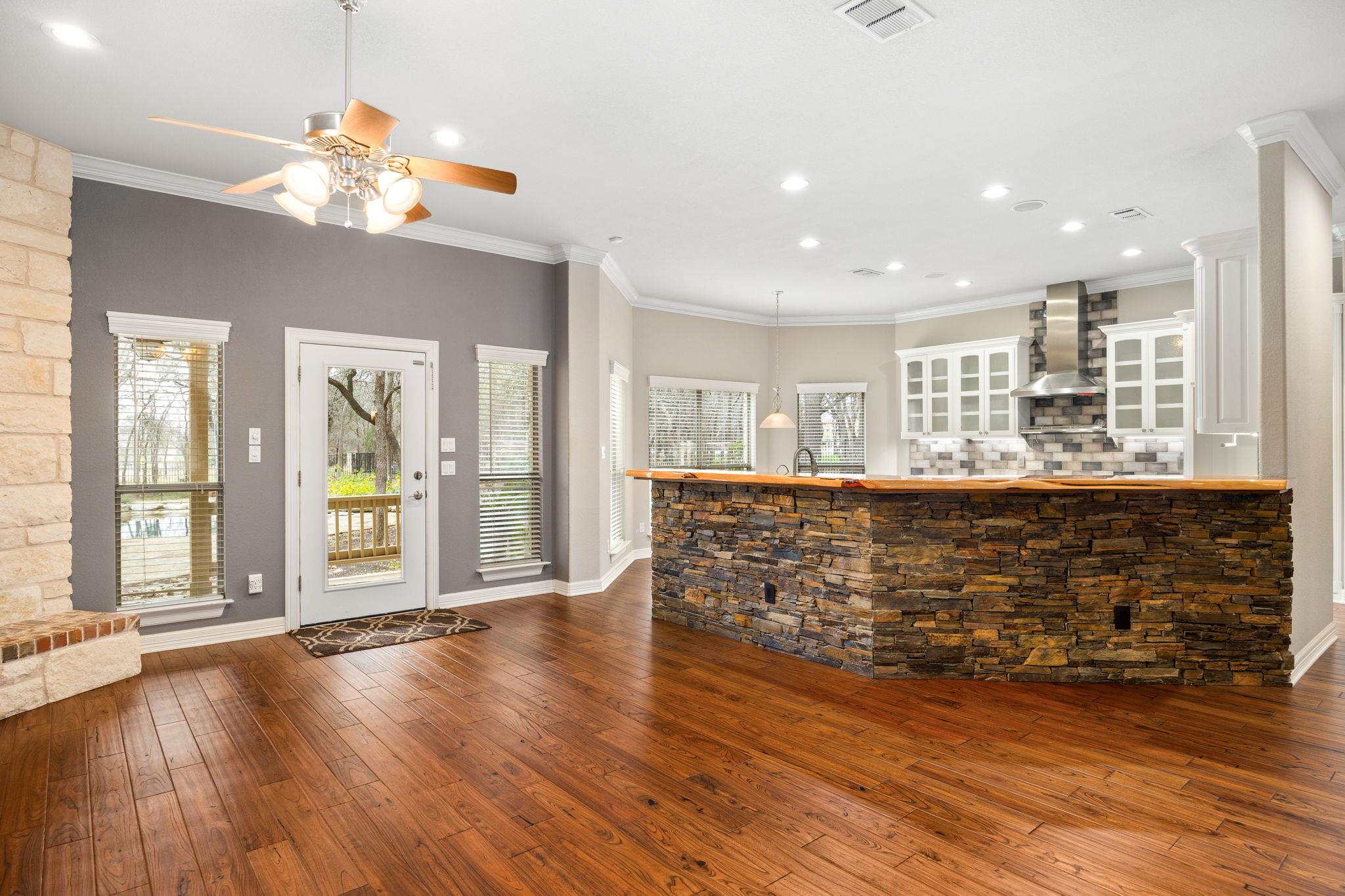 204 Woodland Park, Georgetown, TX 78633