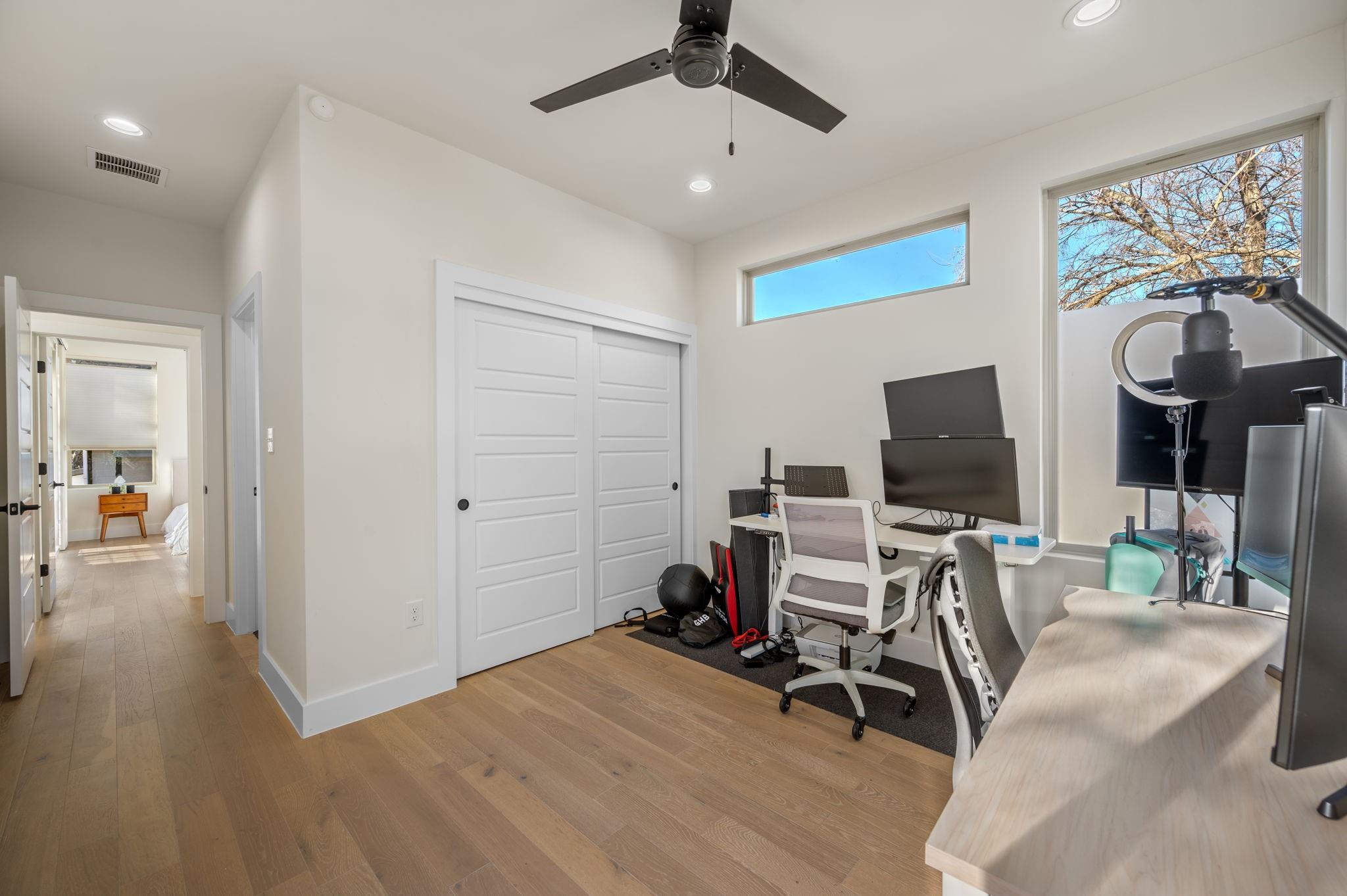 409 W Odell St # 2, Austin, TX 78752