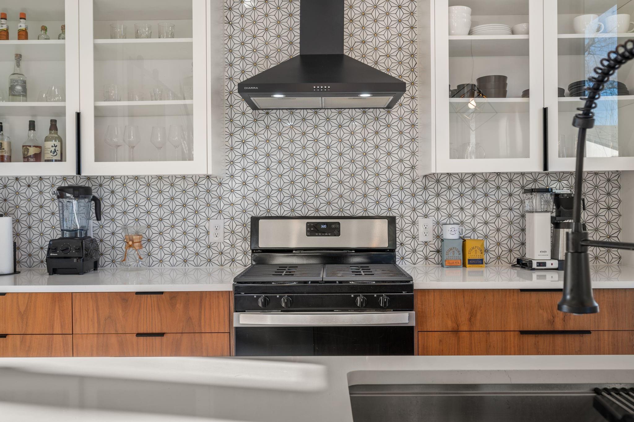 409 W Odell St # 2, Austin, TX 78752