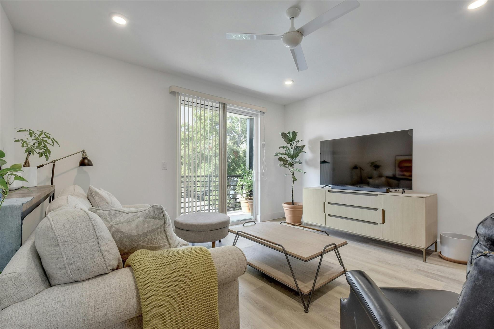 2709 E 5th St # 2305, Austin, TX 78702