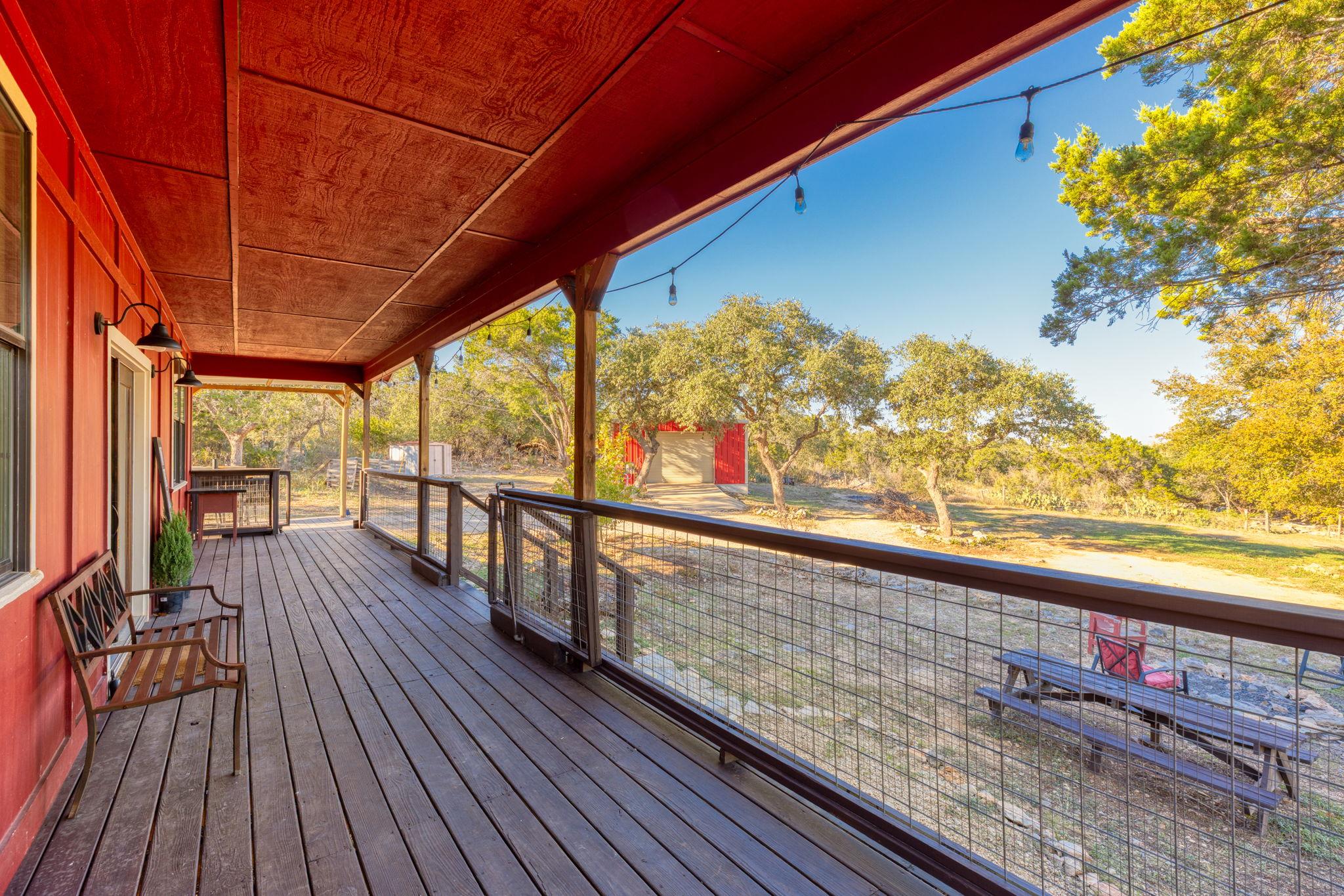 1600 Alpine Trl, San Marcos, TX 78666