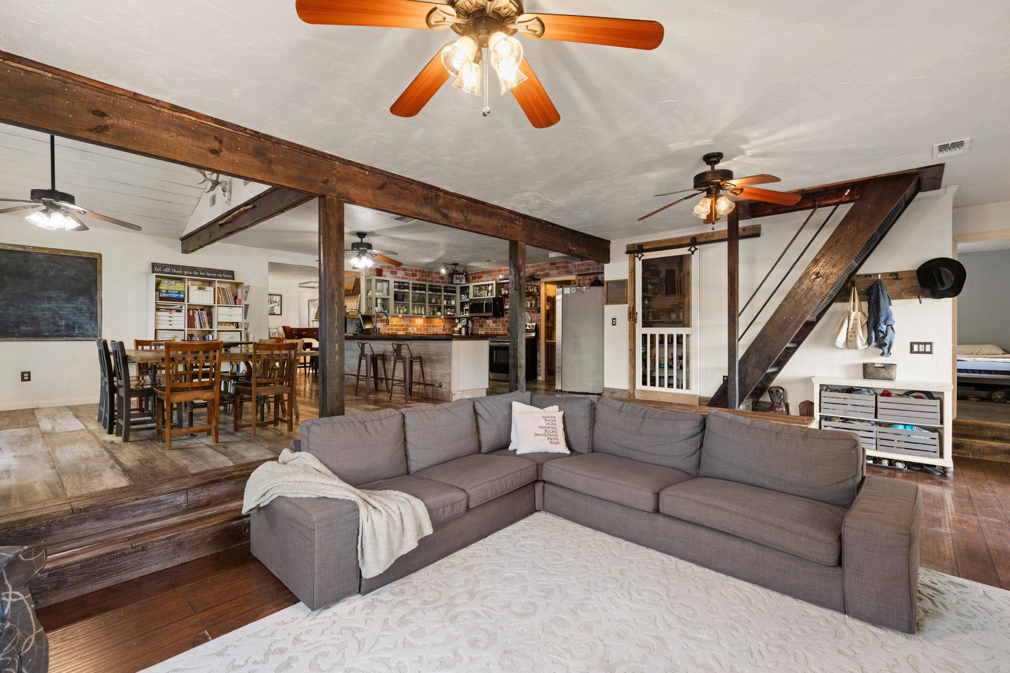 1600 Alpine Trl, San Marcos, TX 78666