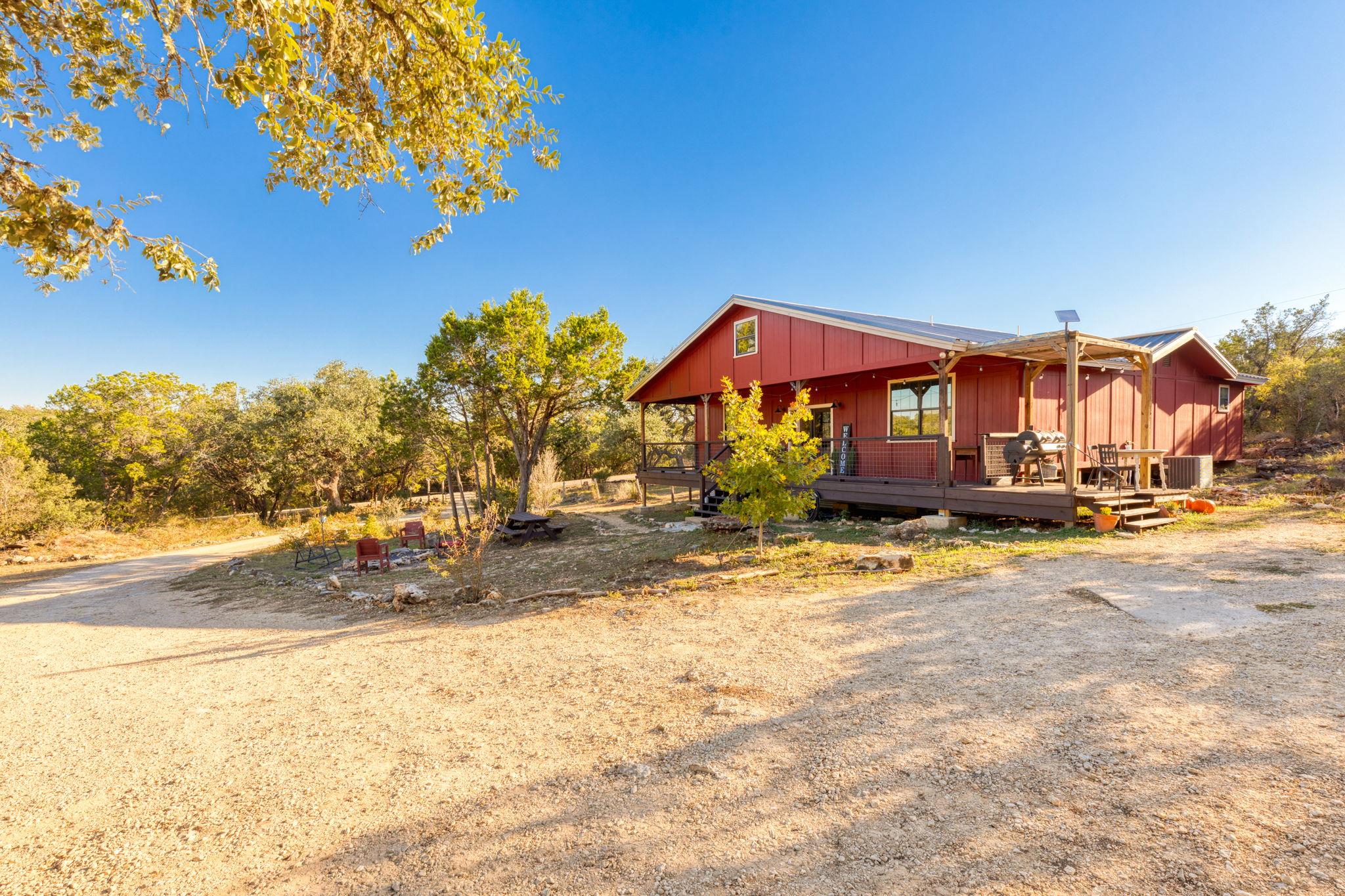 1600 Alpine Trl, San Marcos, TX 78666