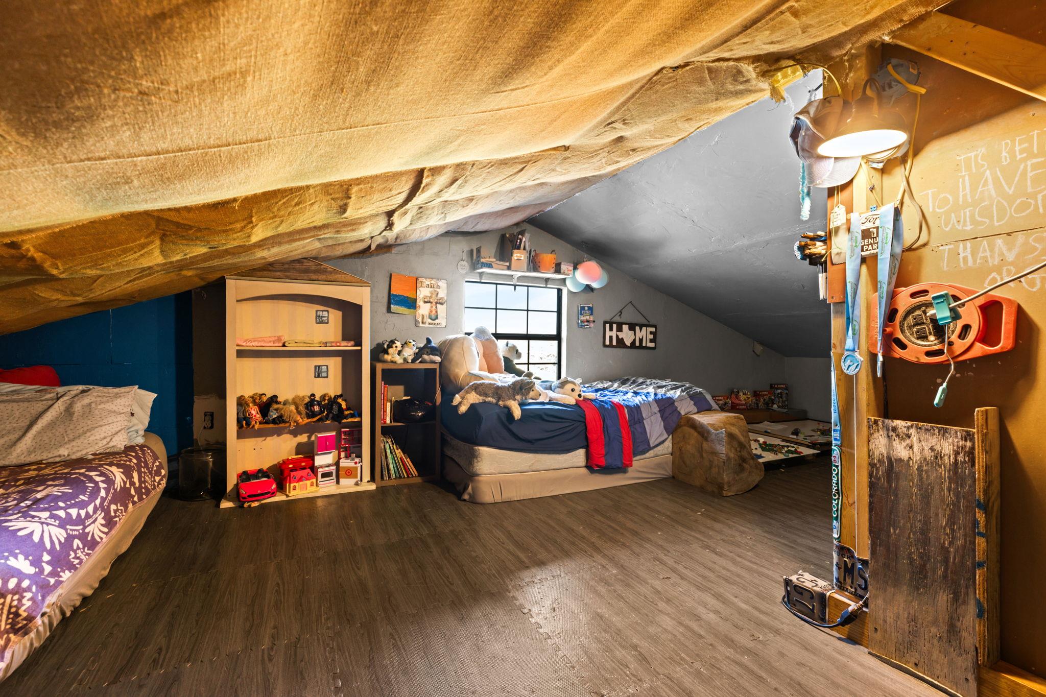 1600 Alpine Trl, San Marcos, TX 78666