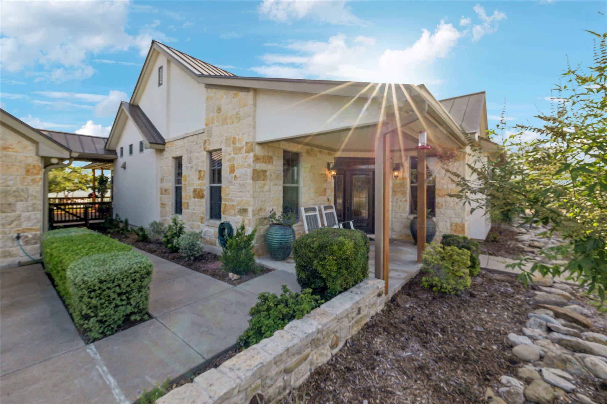 169 Royal Oaks Hill, Fredericksburg, TX 78624