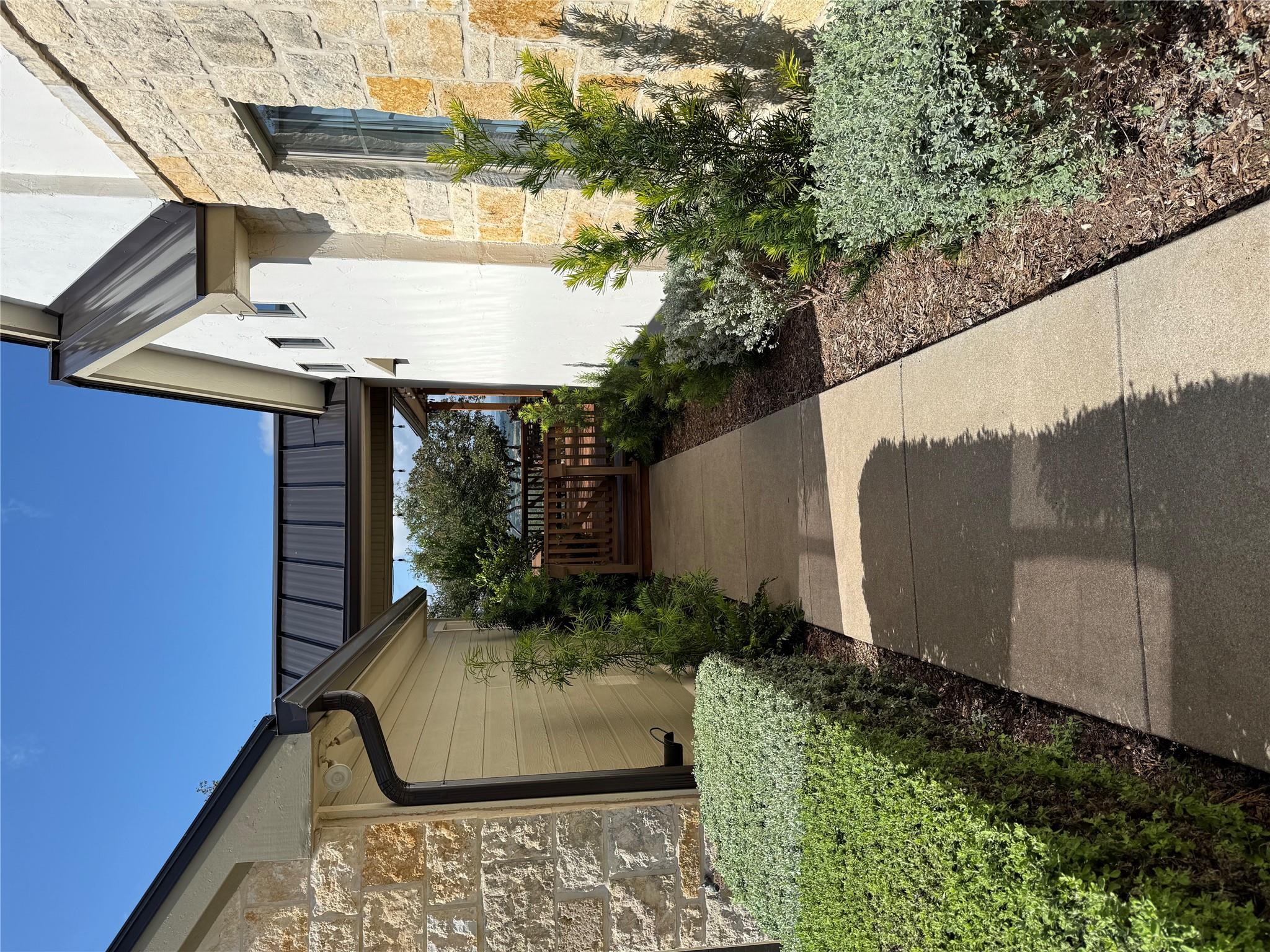 169 Royal Oaks Hill, Fredericksburg, TX 78624