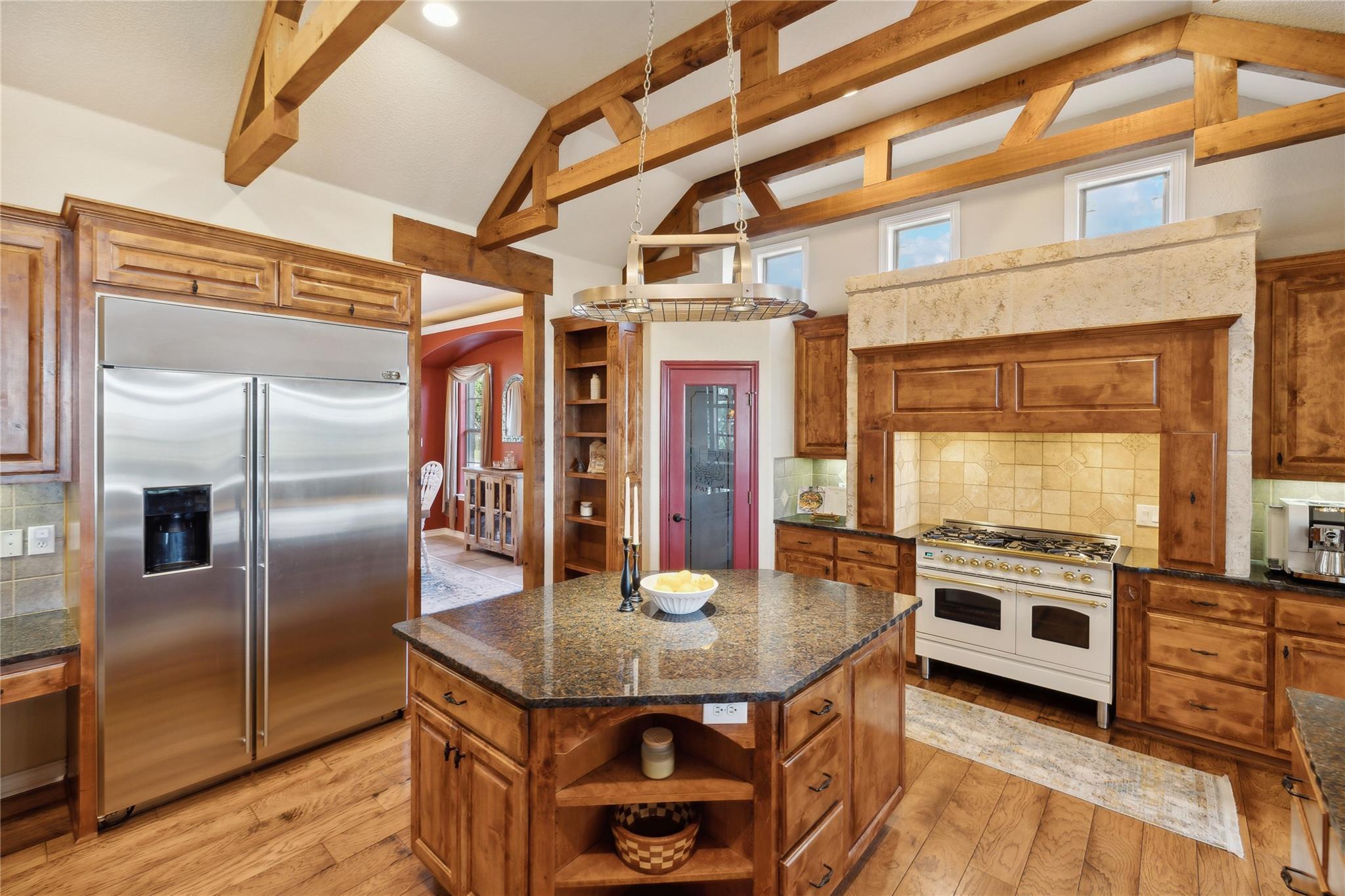 169 Royal Oaks Hill, Fredericksburg, TX 78624