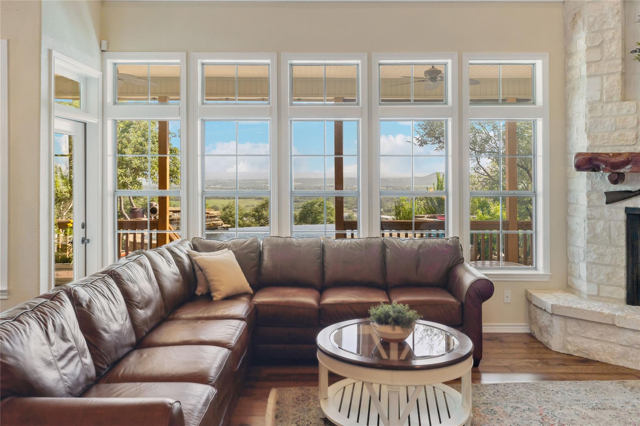 169 Royal Oaks Hill, Fredericksburg, TX 78624