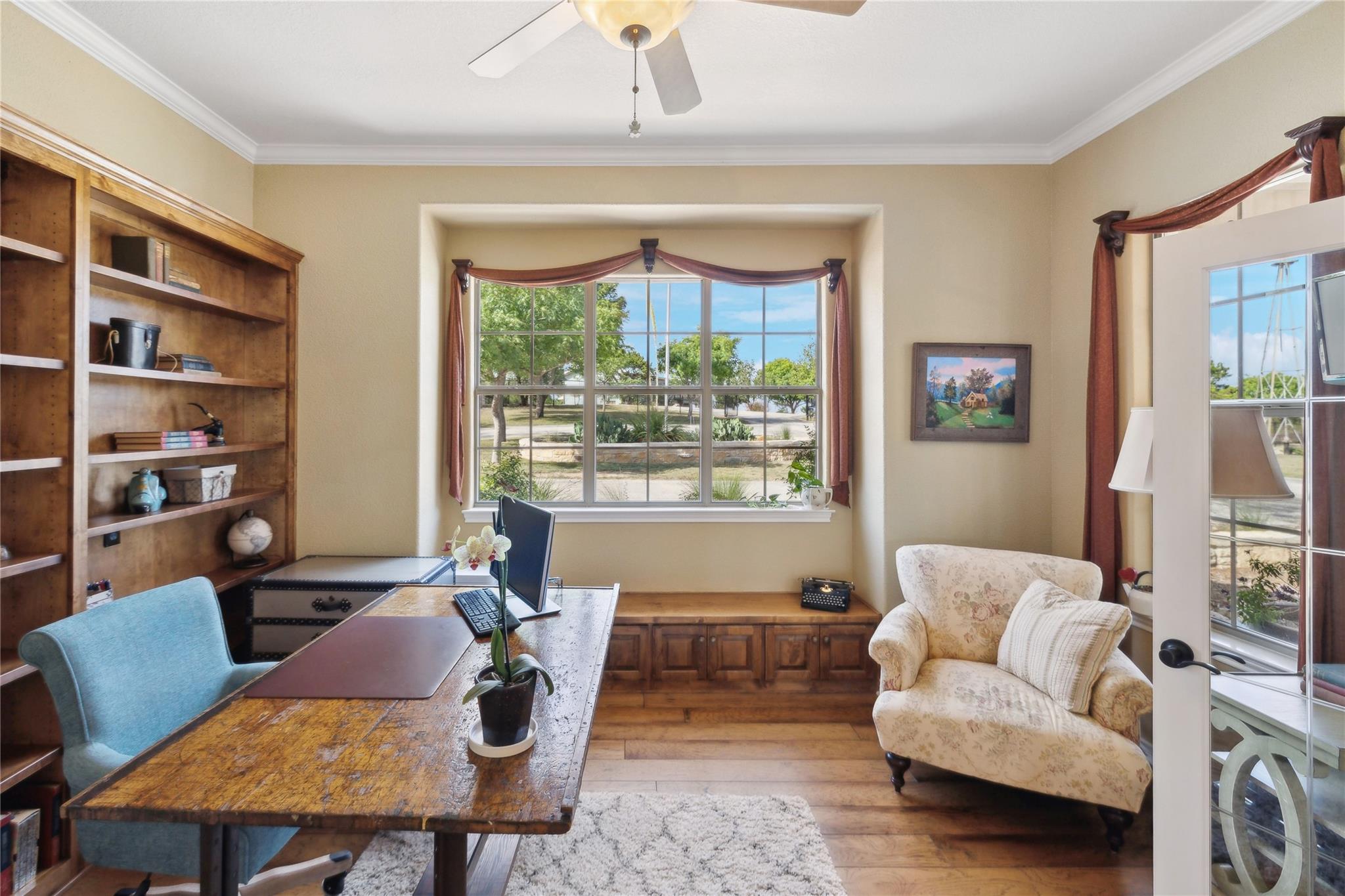 169 Royal Oaks Hill, Fredericksburg, TX 78624