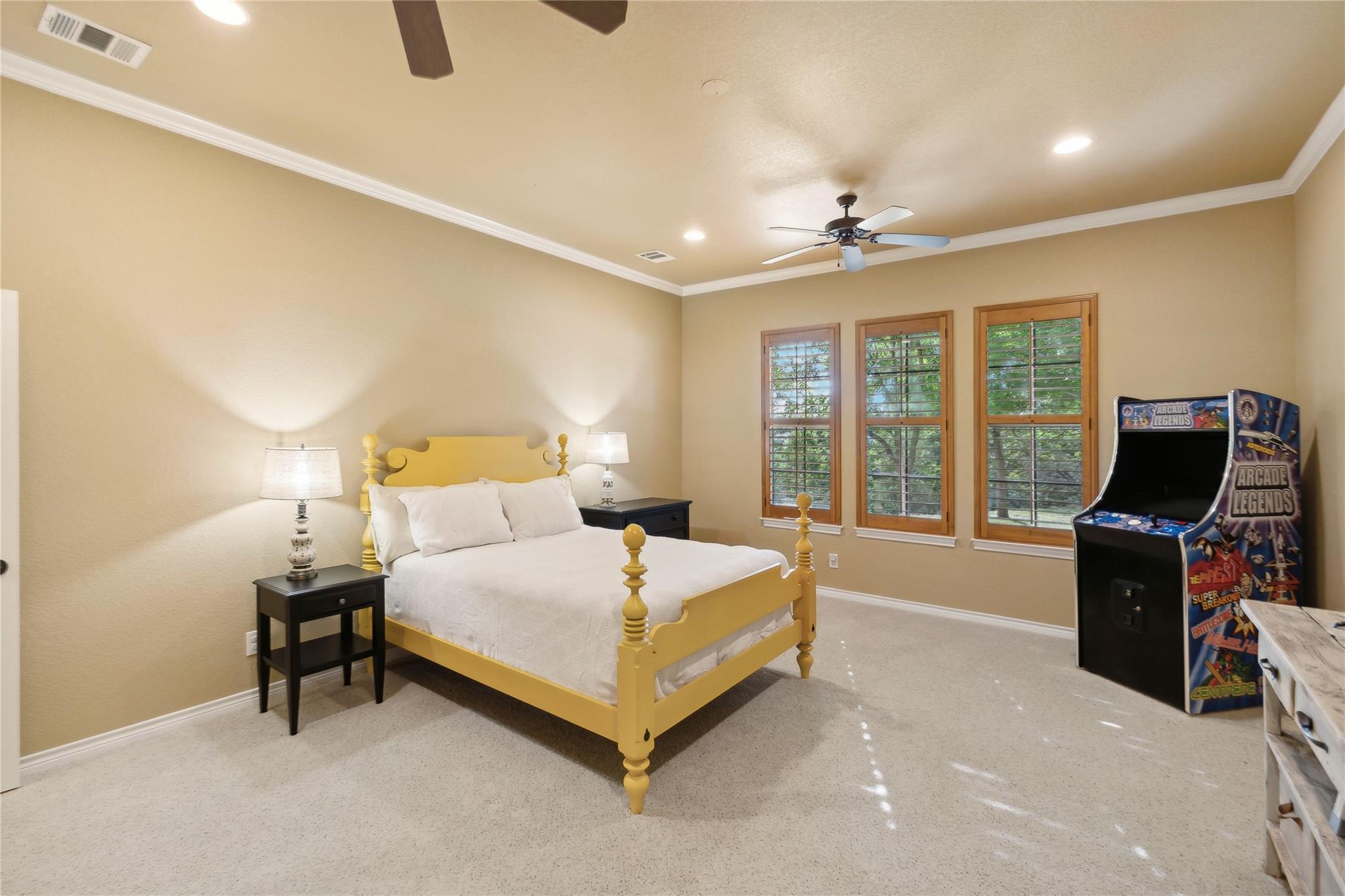 169 Royal Oaks Hill, Fredericksburg, TX 78624