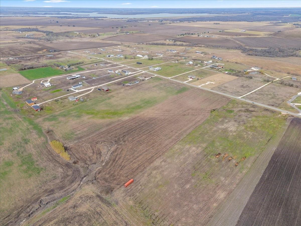 450 County Road 423, Taylor, TX 76574