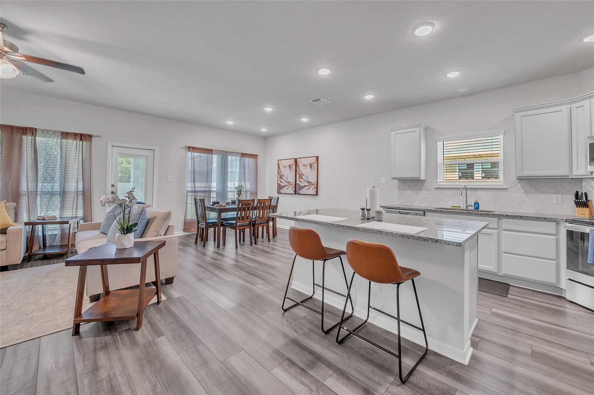 425 Oxford Ln, Troy, TX 76579