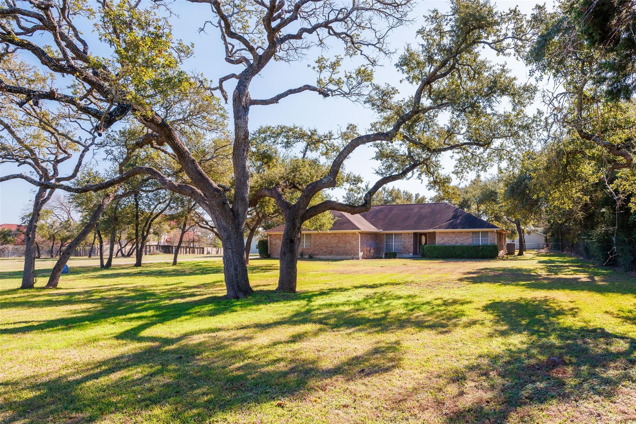 541 Elliott Ranch Rd, Buda, TX 78610