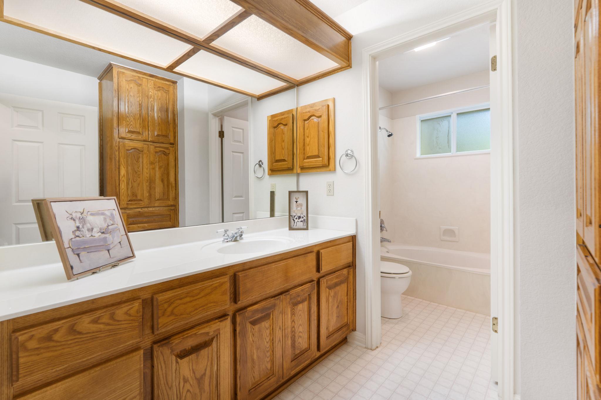 541 Elliott Ranch Rd, Buda, TX 78610